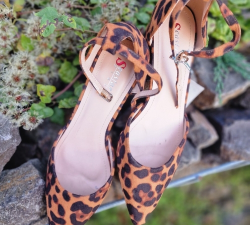 Leopardie sandále 