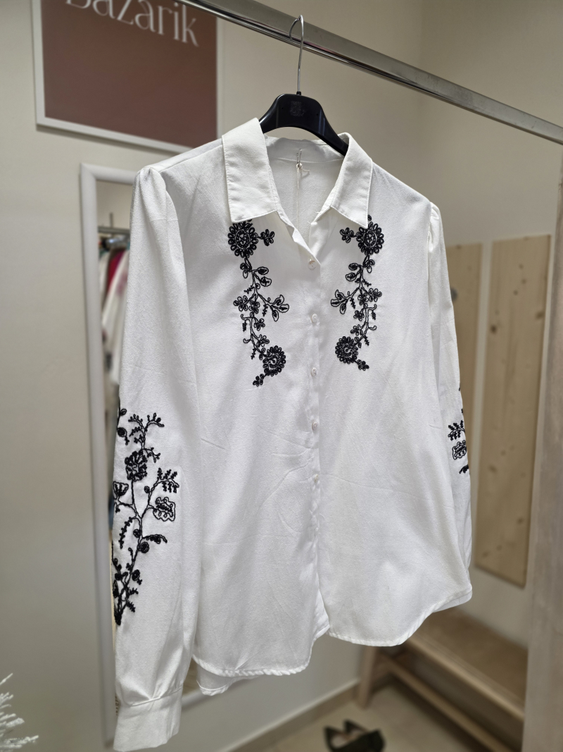 Biela blúzka s výšivkou 