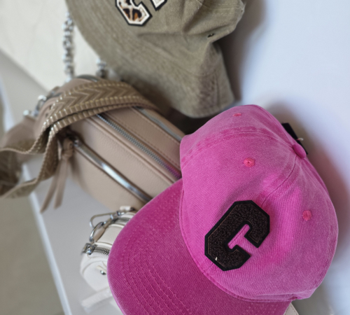 Ružová šiltovečka