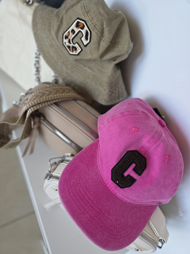 Ružová šiltovečka