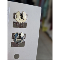 Striebristé gombíkovky