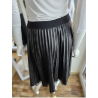 Čierna plisovana suknica 