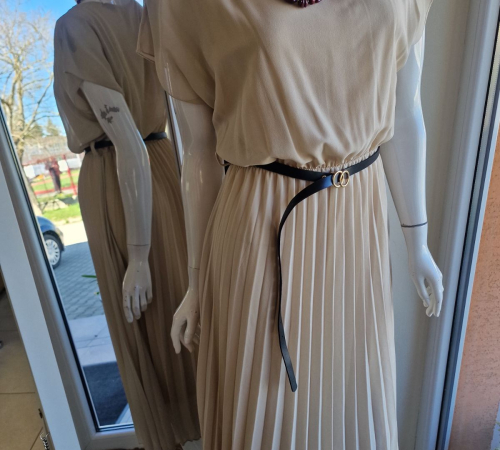 Beige plisované krásky