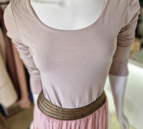 Béžové body 